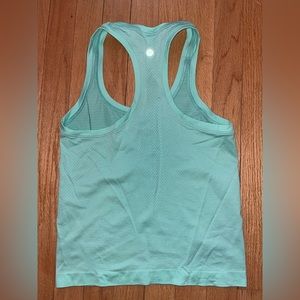 Lululemon Swiftly Tech Racerback Tank Top 2.0 Race Length Size 4 Mint Green